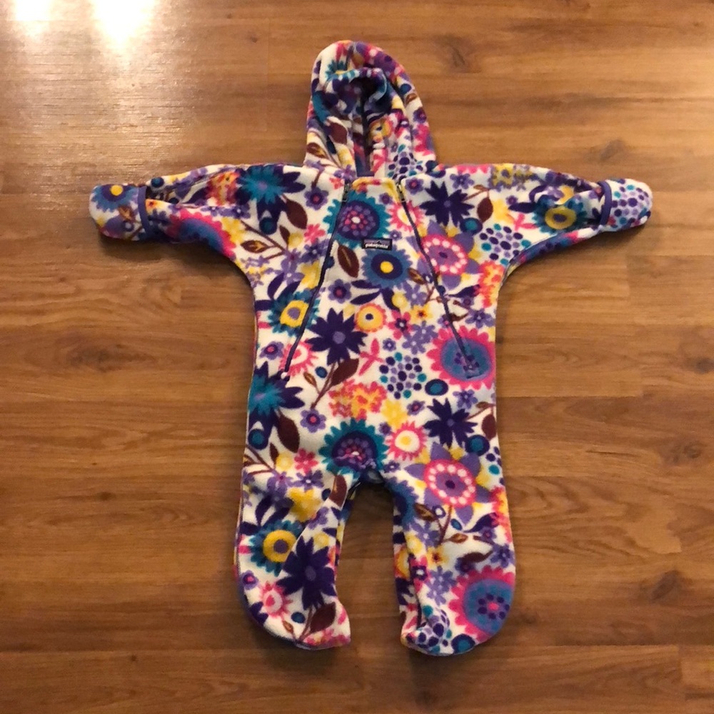 6m Patagonia outdoor fleece suit